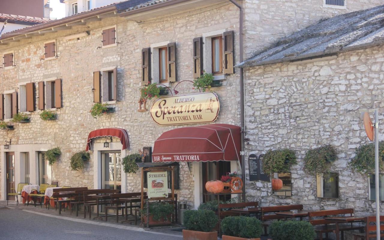 Albergo Speranza Spiazzi Di Monte Baldo Spiazzi Di Caprino エクステリア 写真