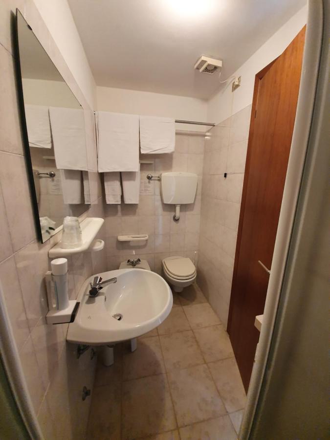 Albergo Speranza Spiazzi Di Monte Baldo Spiazzi Di Caprino エクステリア 写真